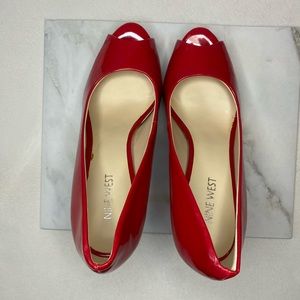 Ladies/Women’s Nine West Red Peep-Toe Heels /Pumps - size 7.5M